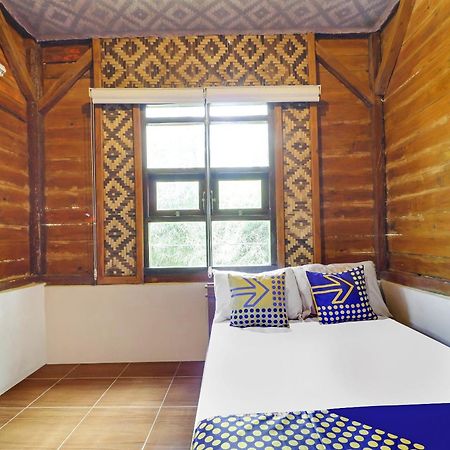 Oyo Homes 90956 Desa Wisata Guranteng Pendjalu Exteriör bild
