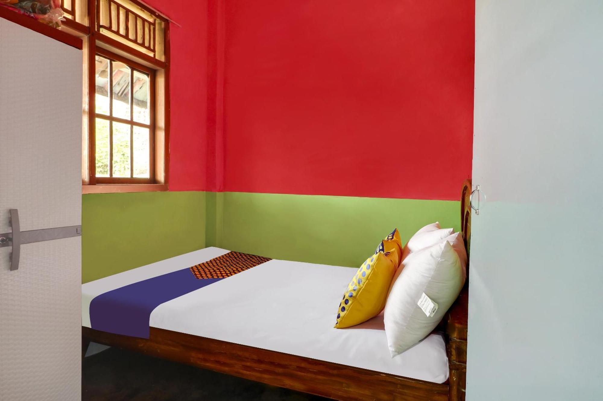 Oyo Homes 90956 Desa Wisata Guranteng Pendjalu Exteriör bild