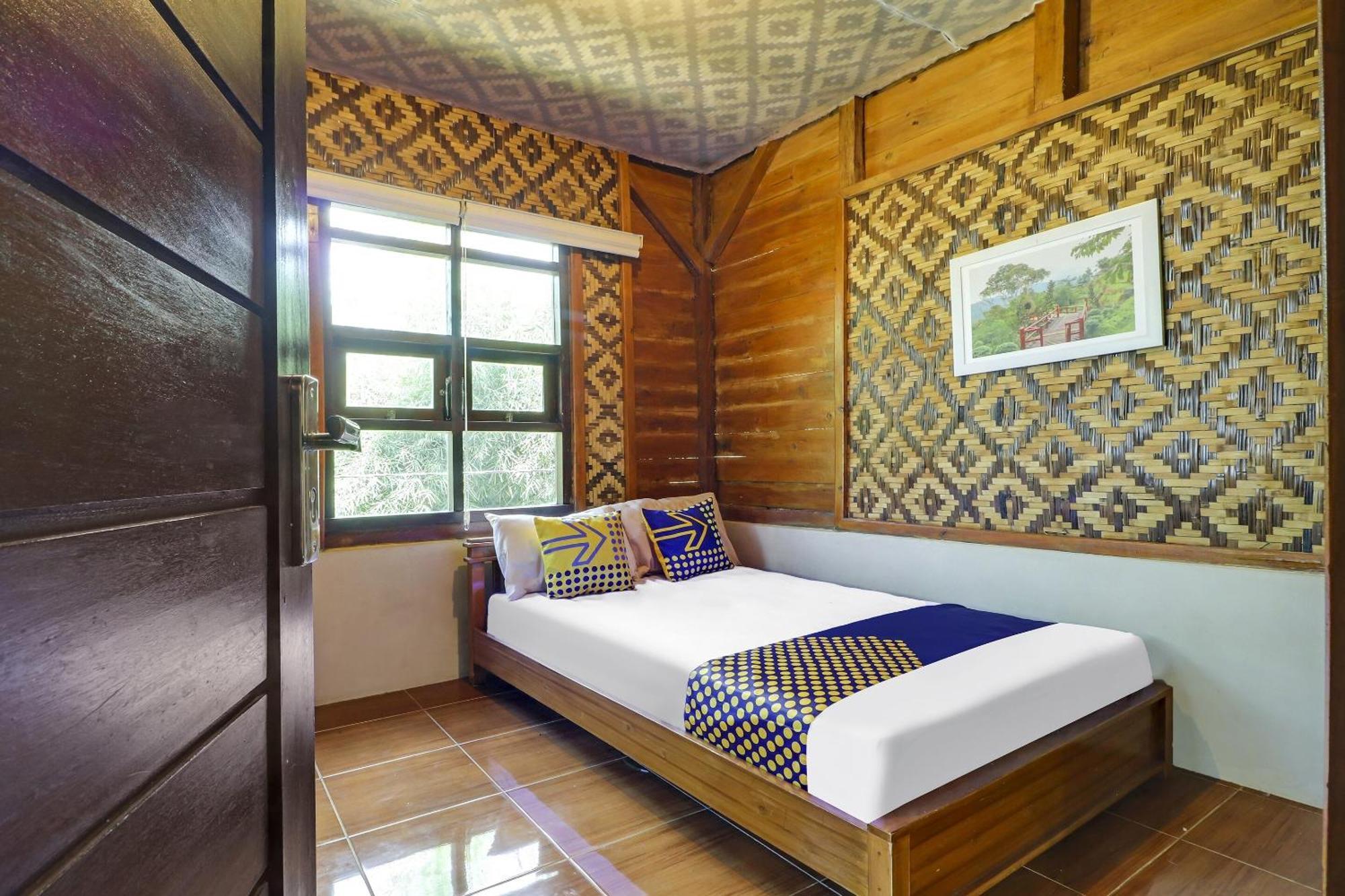 Oyo Homes 90956 Desa Wisata Guranteng Pendjalu Exteriör bild