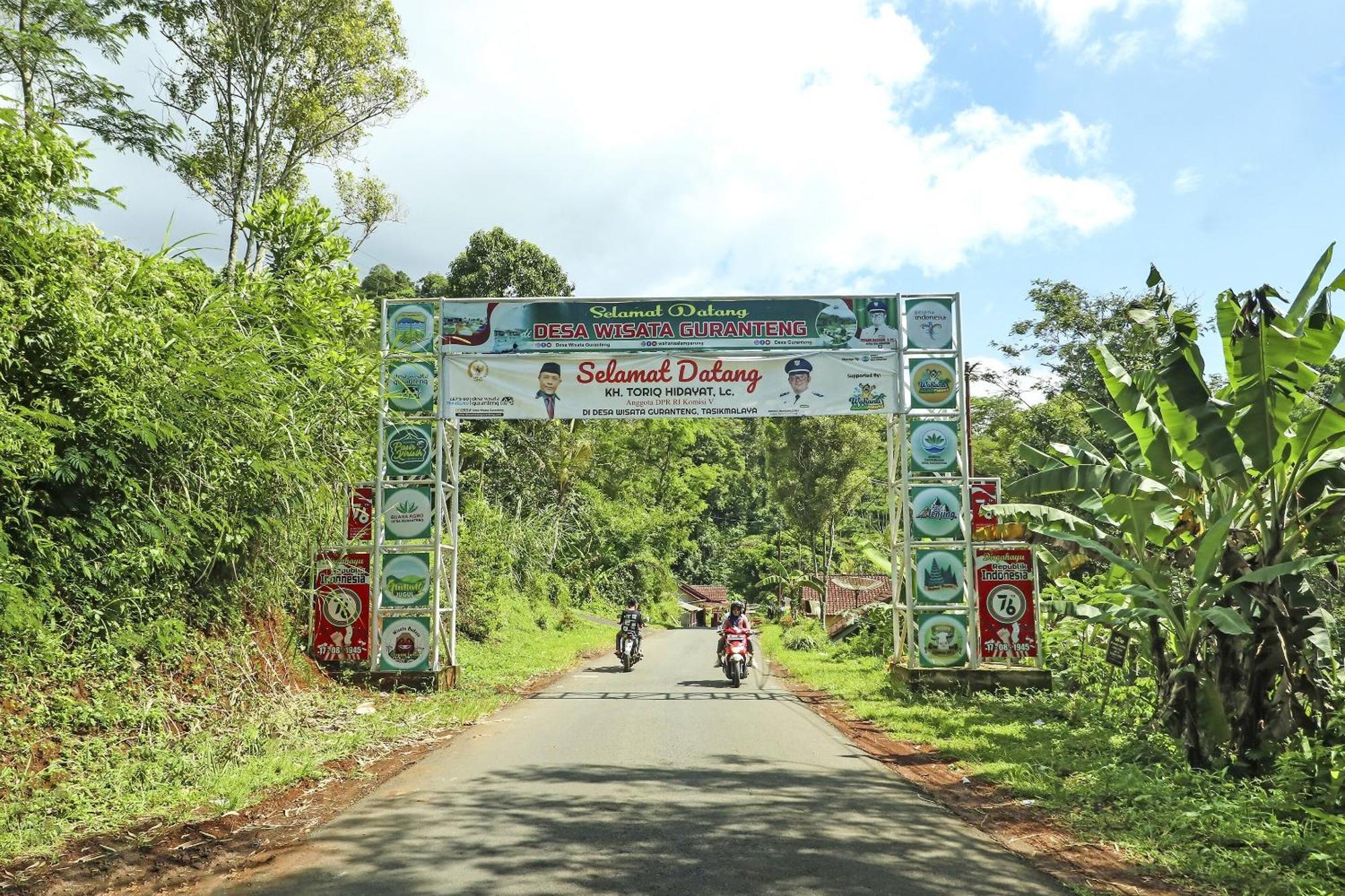 Oyo Homes 90956 Desa Wisata Guranteng Pendjalu Exteriör bild
