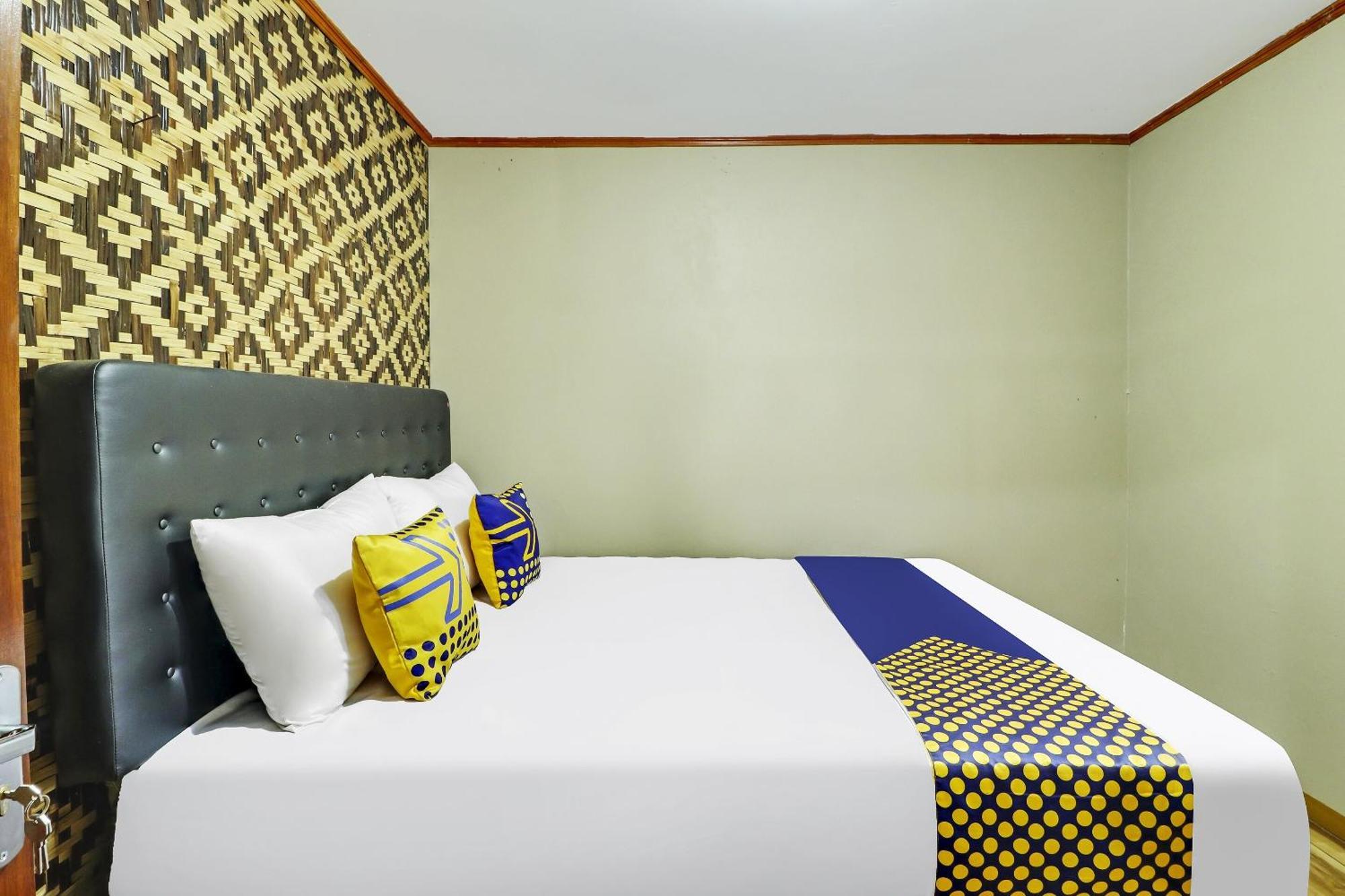 Oyo Homes 90956 Desa Wisata Guranteng Pendjalu Exteriör bild